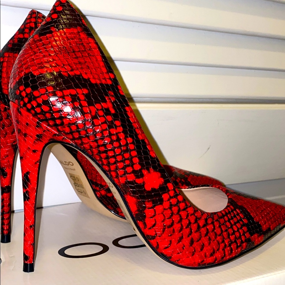 CASSEDY SNAKESKIN PUMPS
